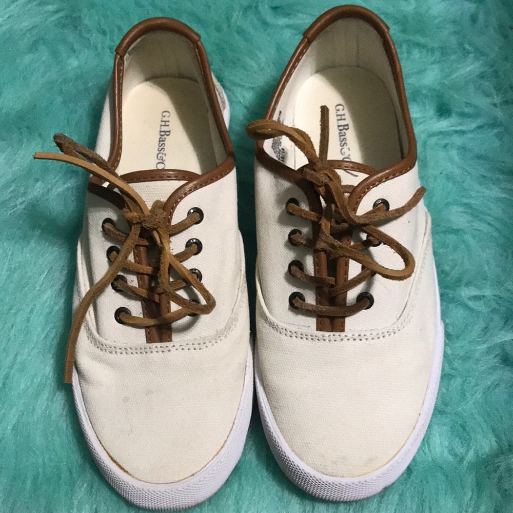 G.H. Bass & Co. Cream Sneakers